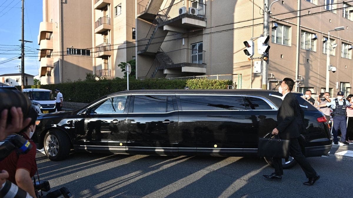 La dépouille de Shinzo Abe est arrivée à son domicile de Tokyo
