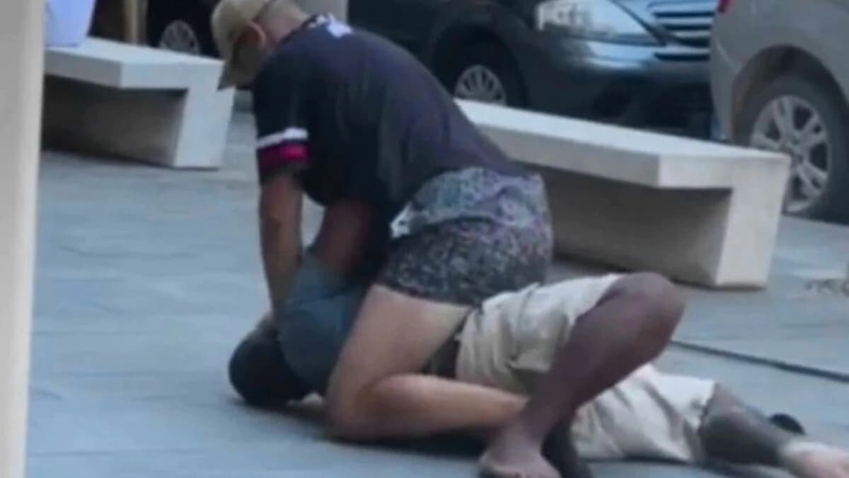 Italie: un Nigérian battu à mort sous les yeux indifférents des passants qui filment la scène