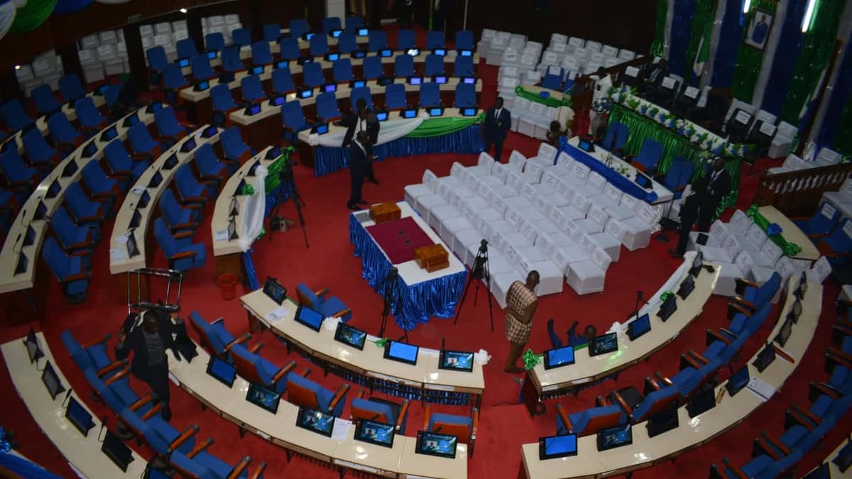 Sierra Leone: de vifs débats sur une réforme électorale tournent au pugilat entre députés (Vidéo)