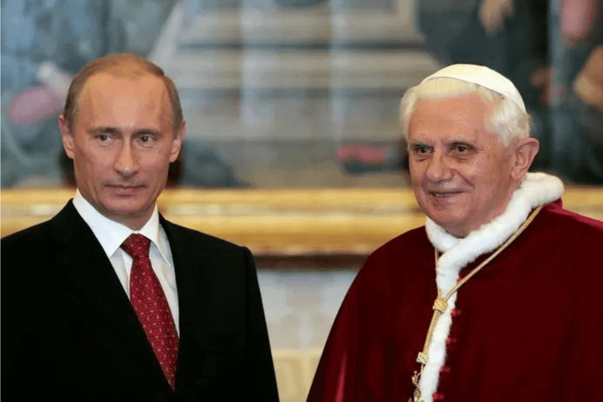 Vladimir Poutine salue la mémoire de Benoît XVI, un « défenseur des valeurs chrétiennes traditionnelles »