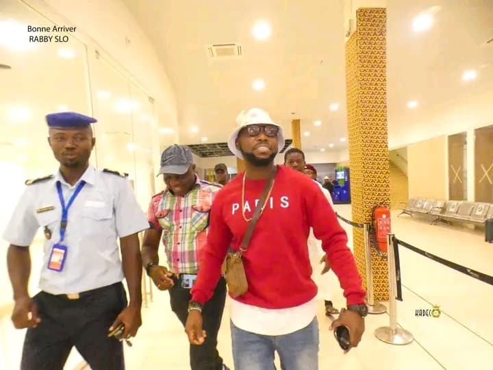 Bénin: retour définitif de l’artiste Rabby Slo, après 19 ans d’absence