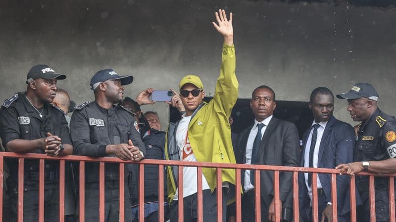 Kylian Mbappé: après le Cameroun, l’international français bientôt en Algérie ?