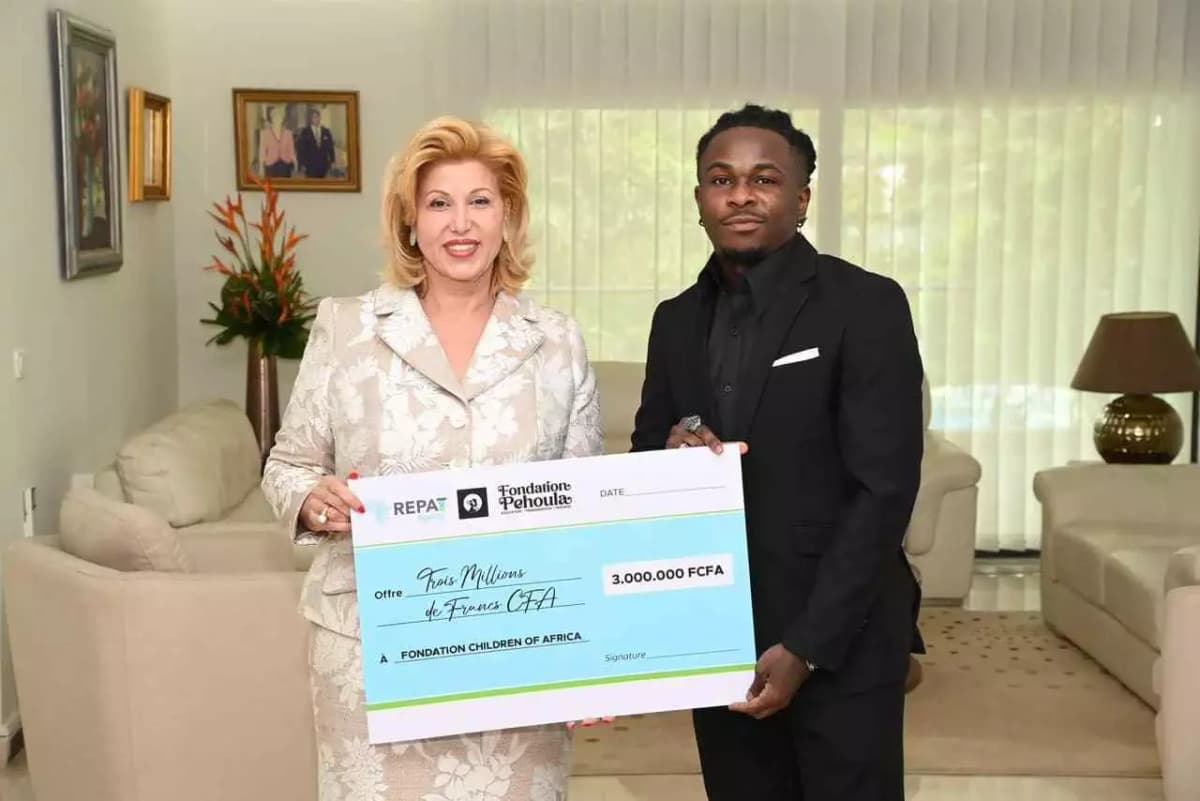 Côte d’Ivoire: Didi B fait un important don à la première dame, Dominique Ouattara