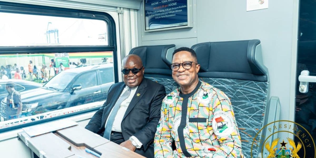 Ghana : le président Akufo-Addo inaugure la première ligne de chemin de fer à écartement standard