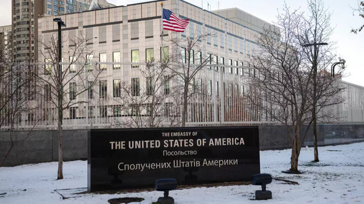 Les États-Unis ferment leur ambassade en Ukraine