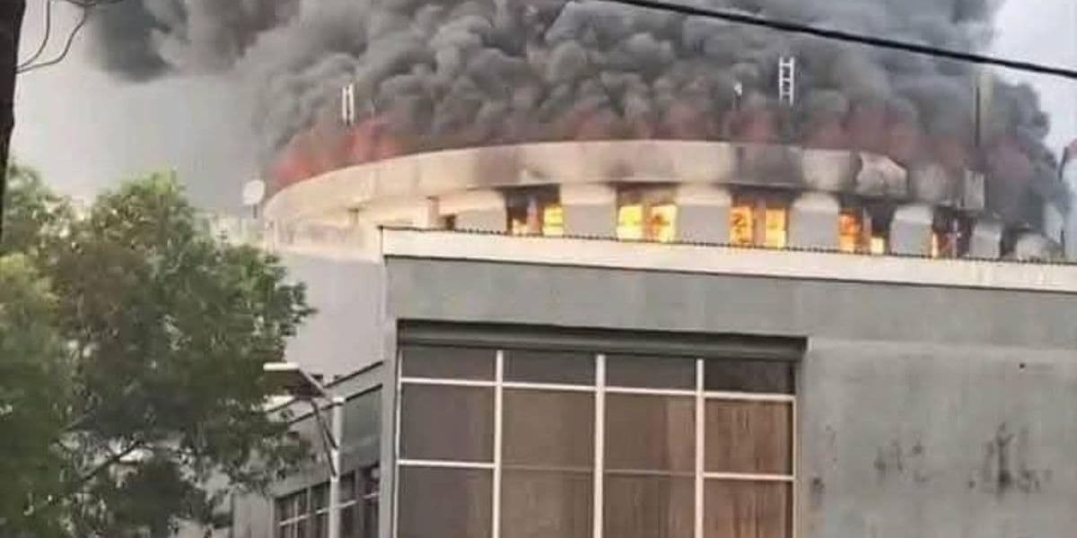 Libéria : le siège de l’Assemblée nationale ravagé par un incendie