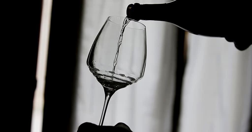 Afrique du Sud : À Stellenbosch, une salle propose des dégustations d’eau comme du vin