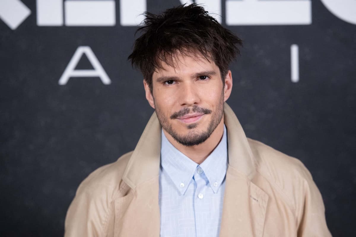 François Civil : hyperactivité, stress et dépigmentation signalés