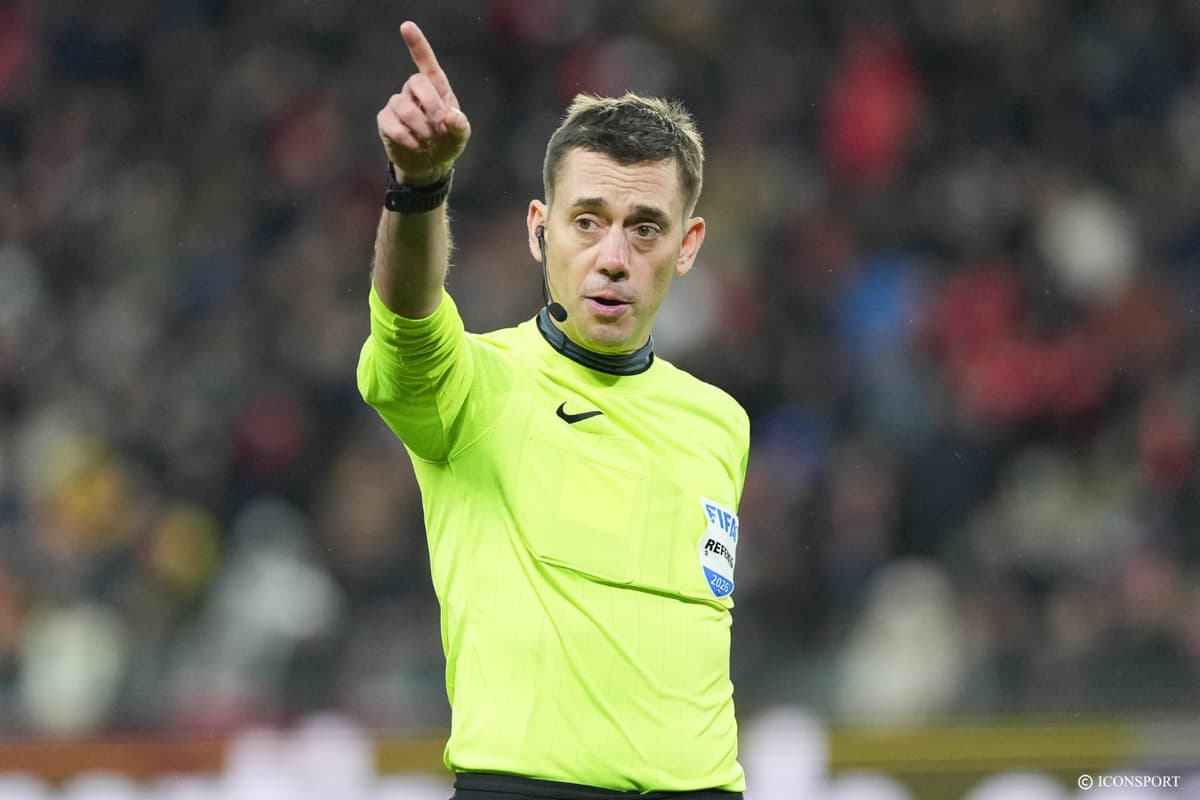 UEFA nomme quatre arbitres français pour les Coupes d’Europe