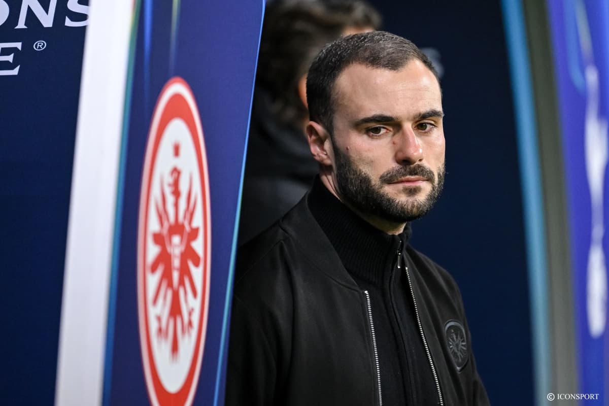 Dennis Schmitt : Eintracht Francfort veut tenir tête au Bayer Leverkusen en Bundesliga