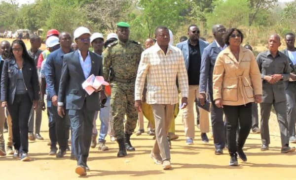 Togo : Faure Gnassingbé présent sur le chantier des 21 ponts modulaires à Kéran
