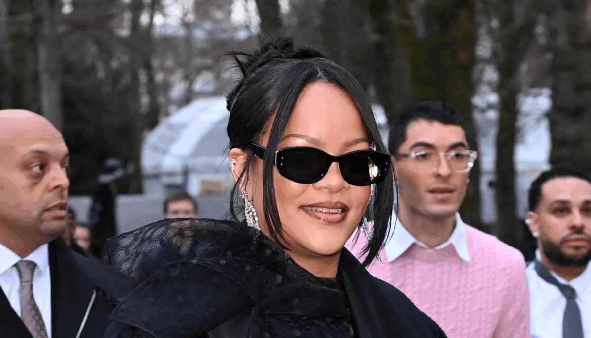 Quel(le) célébrité est concerné(e) ? Donnez son nom pour que je puisse générer les titres conformément aux consignes.