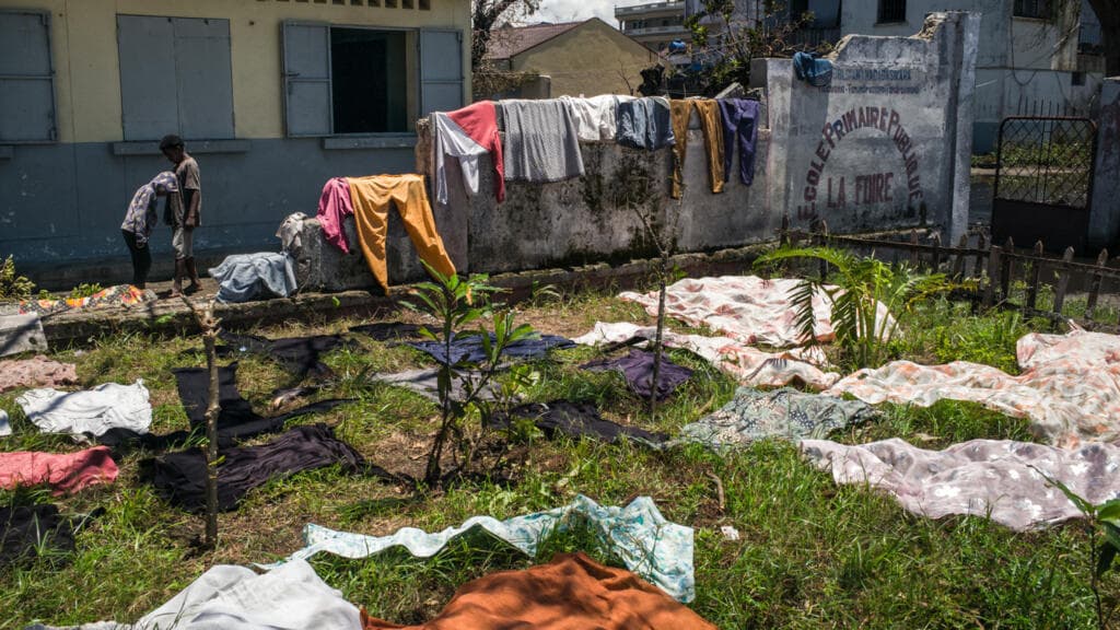 Madagascar : un lycée de Tamatave héberge des familles sinistrées par le cyclone Gezani