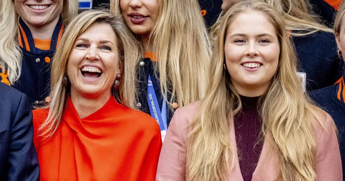 Maxima et Catharina-Amalia accueillent les sportifs des JO avec des looks hauts en couleurs