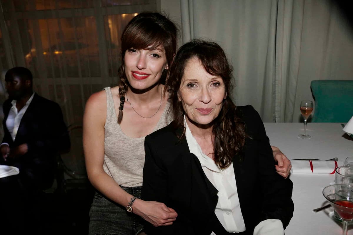 Jenn Ayache révèle un secret sur sa mère Chantal Lauby