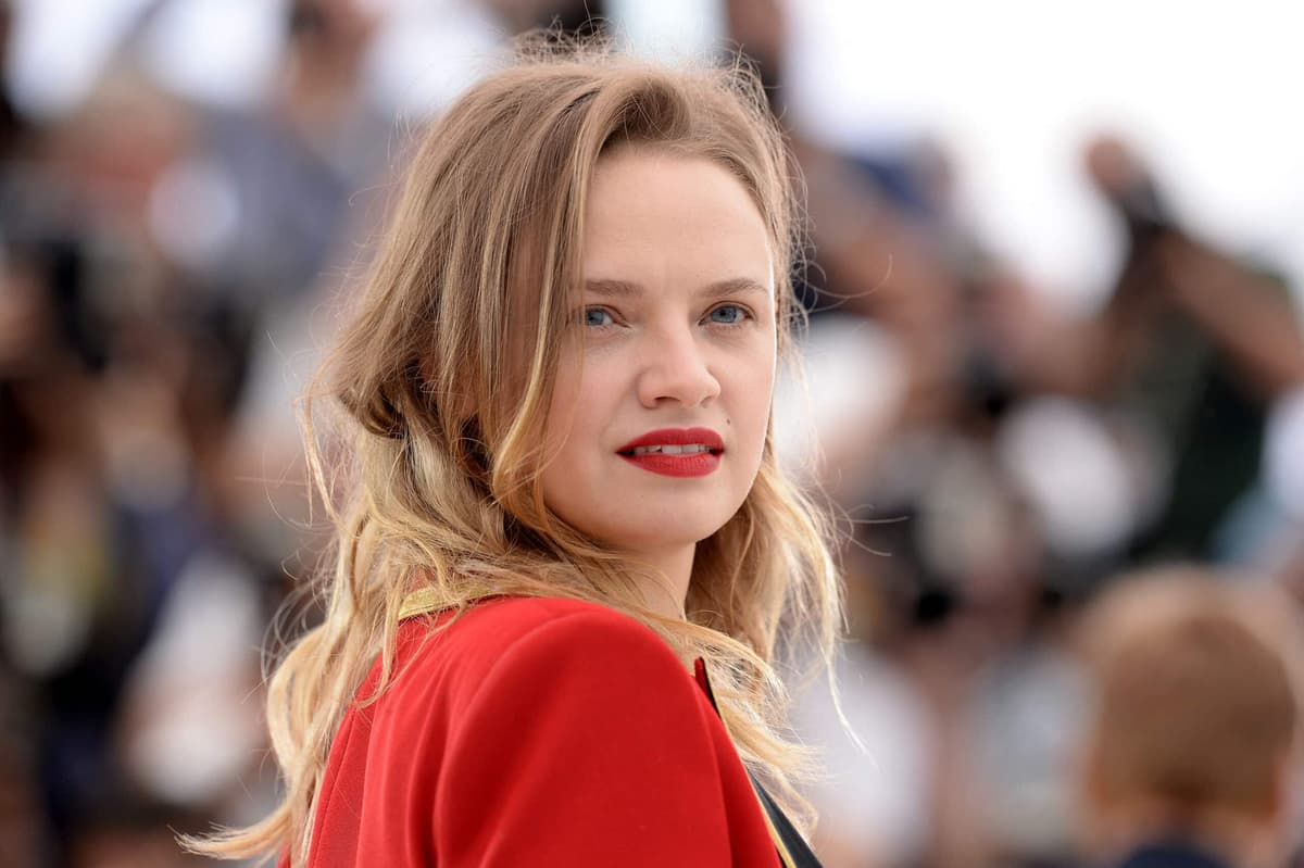 Sara Forestier : Maudite du cul ? met à nu le tabou de la sexualité féminine