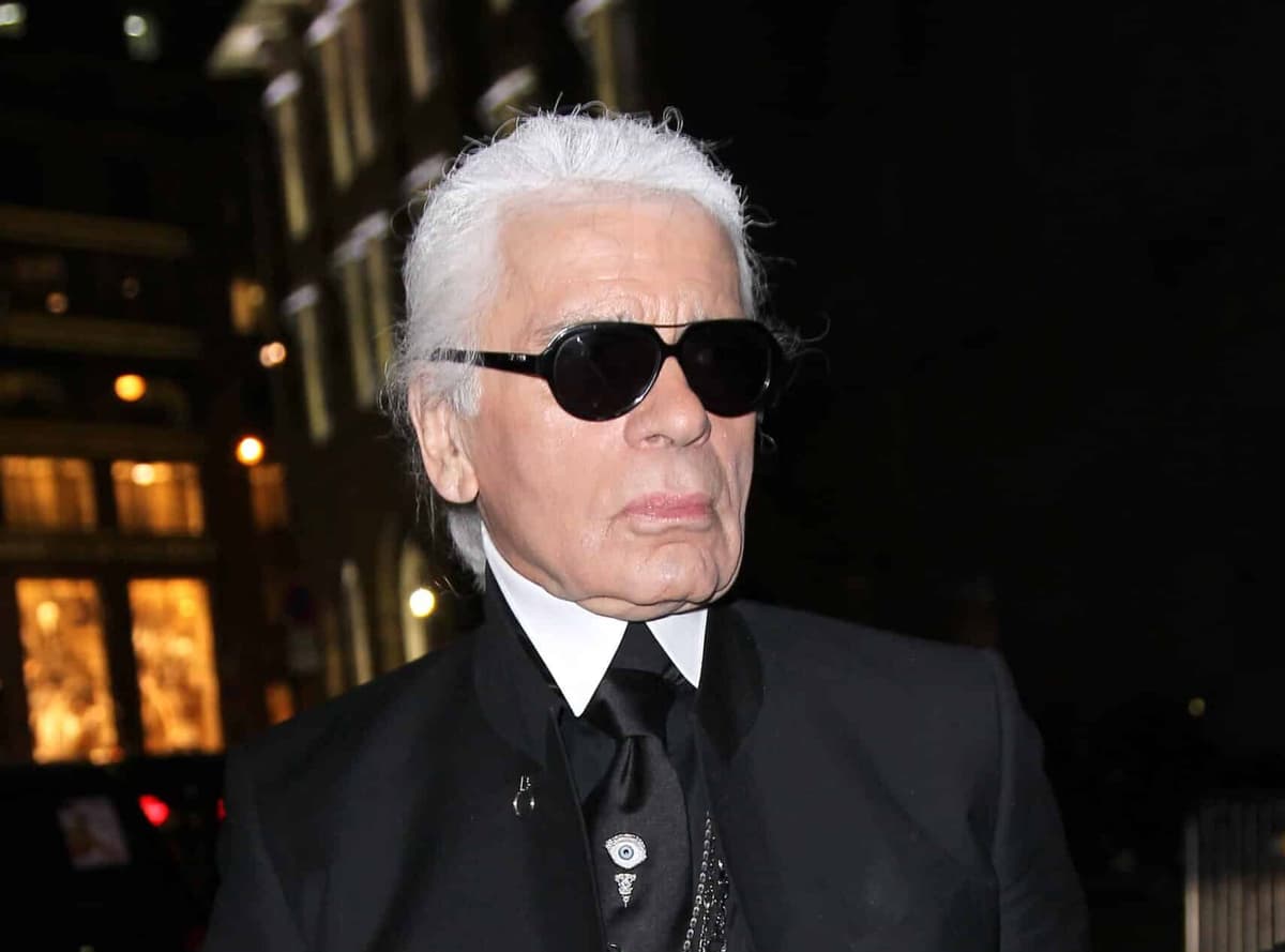 Karl Lagerfeld affirmait être né en 1938 pour se dissocier de l’année 1933