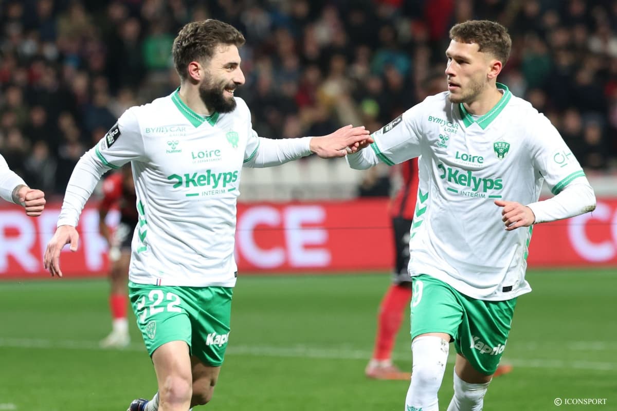 Ligue 2 BKT : Saint-Étienne retrouve le podium après sa victoire à Guingamp