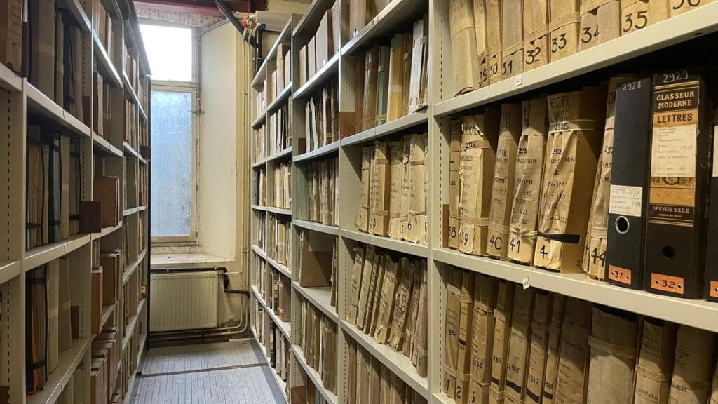 RDC : L’AfricaMuseum de Tervuren lance la numérisation des archives géologiques réclamées par Kinshasa