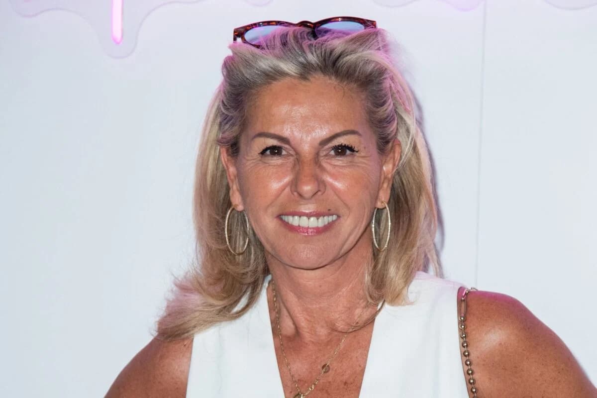 Caroline Margeridon assume le botox et dit « C’est pas la fin du monde tout ça »