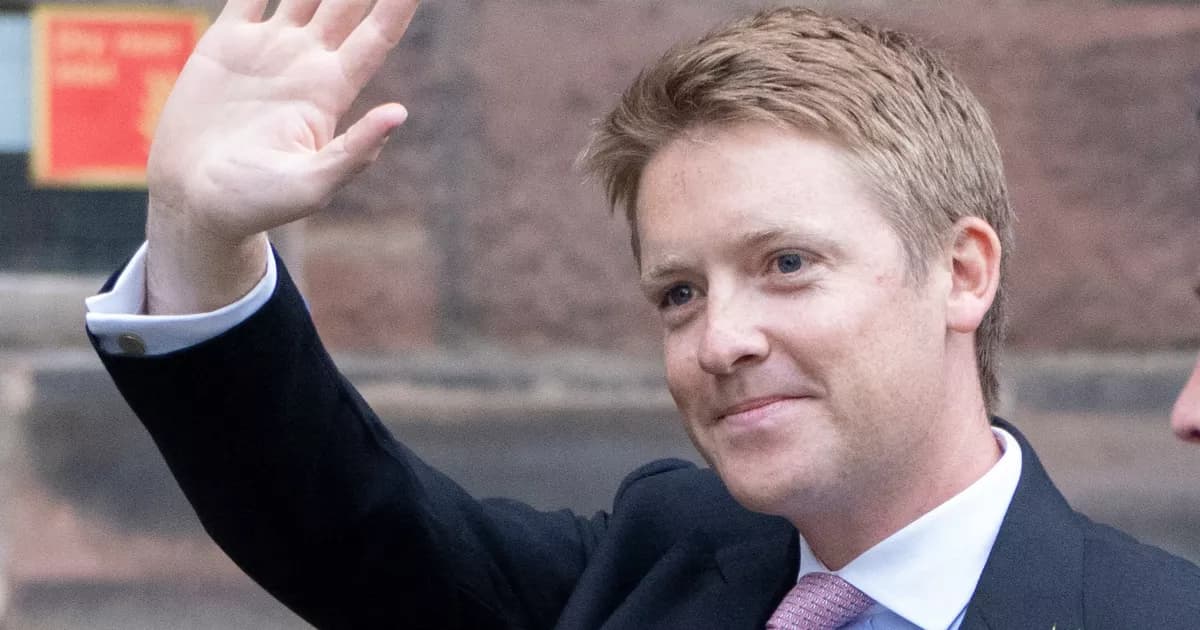 Hugh Grosvenor fait un don de 250 000 £ pour fournir des pochettes verrouillables aux écoles du Cheshire