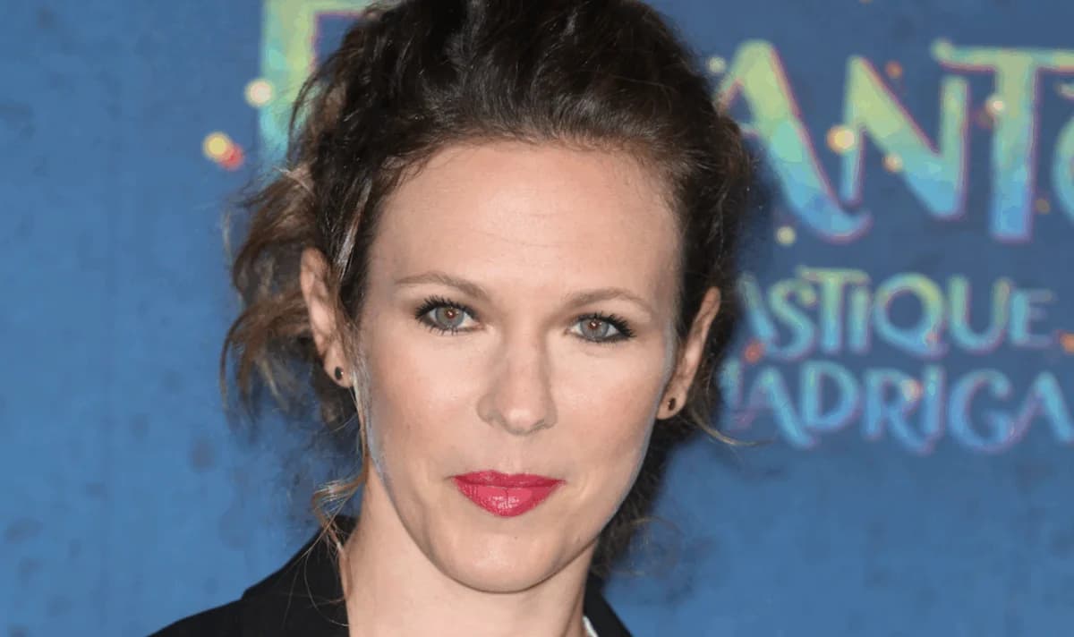 Lorie accuse sa maison de disque de lui avoir ‘fait des crasses’