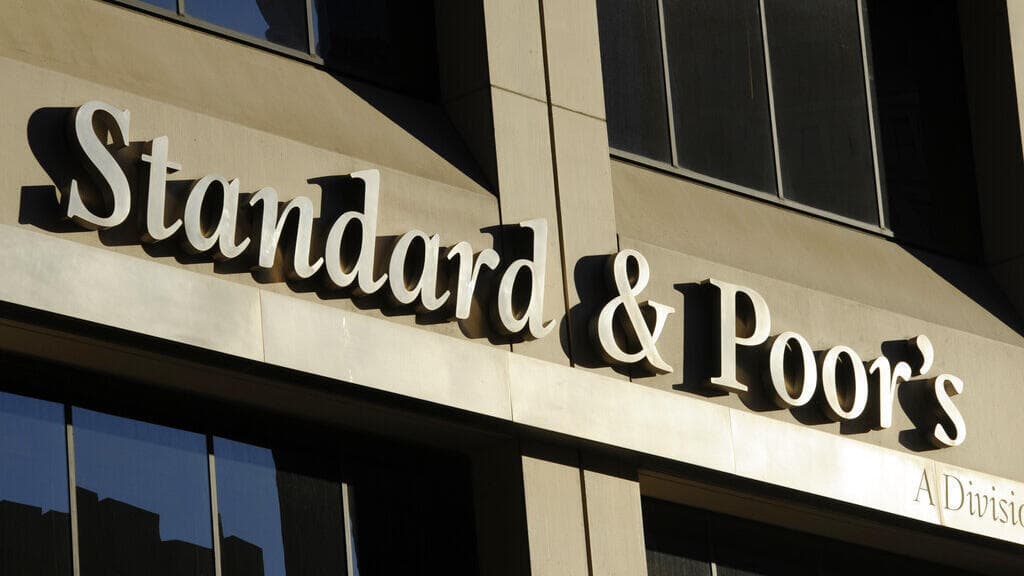 Sénégal : Standard & Poor’s abaisse la note de B- à CCC+, la dette publique risque d’augmenter