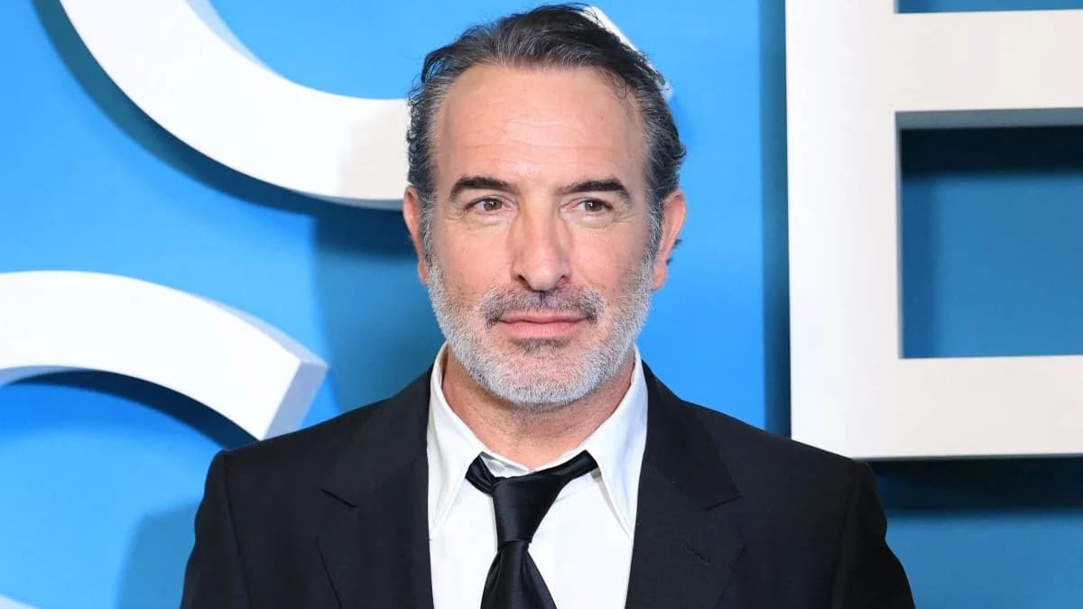 Jean Dujardin visé par « Casse-toi, va dans un autre pays » et un « acharnement » dénoncé