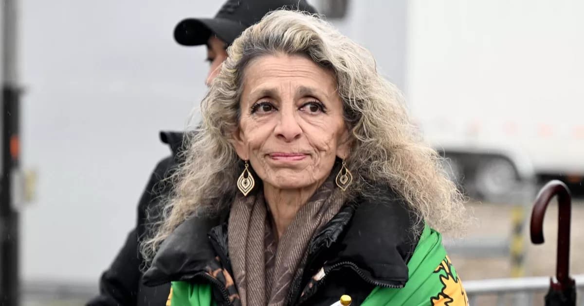 Iran : Farahnaz Pahlavi, la fille du dernier chah, fait une rare apparition à Munich