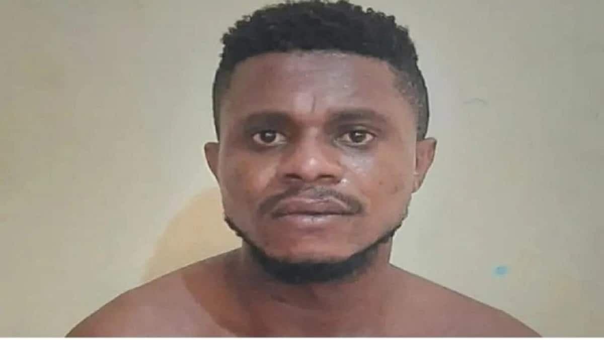 Inde: Un nigérian arrêté après s’être affiché torse nu dans les rues (image)