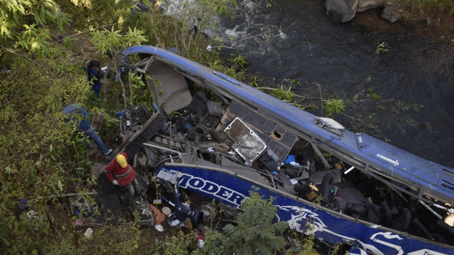 Kenya: un car de voyageurs chute d’un pont accidentogène, au moins 34 morts