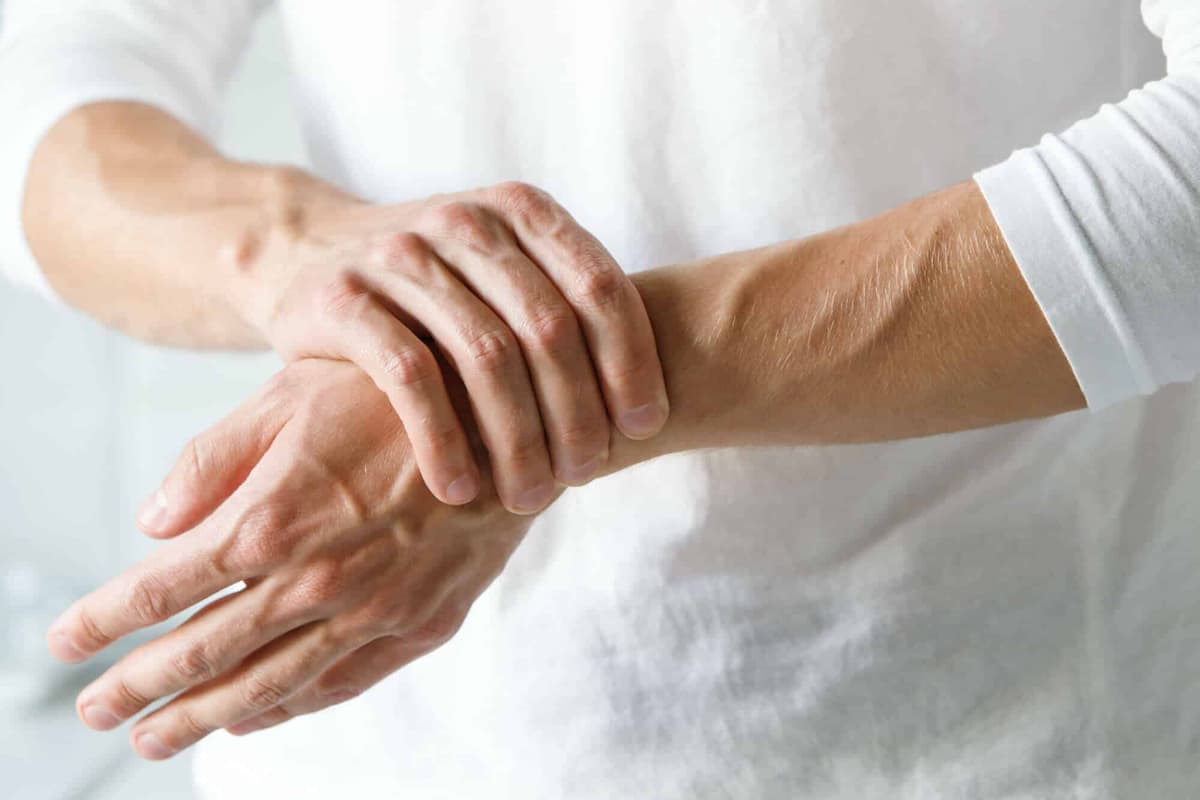 Rhumatisme des mains: comment soulager cette maladie