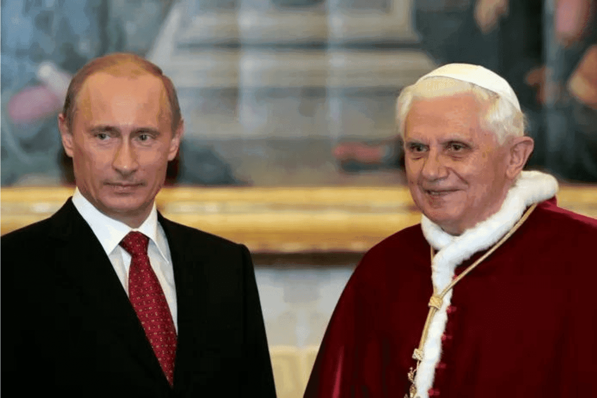 Vladimir Poutine salue la mémoire de Benoît XVI, un « défenseur des valeurs chrétiennes traditionnelles »