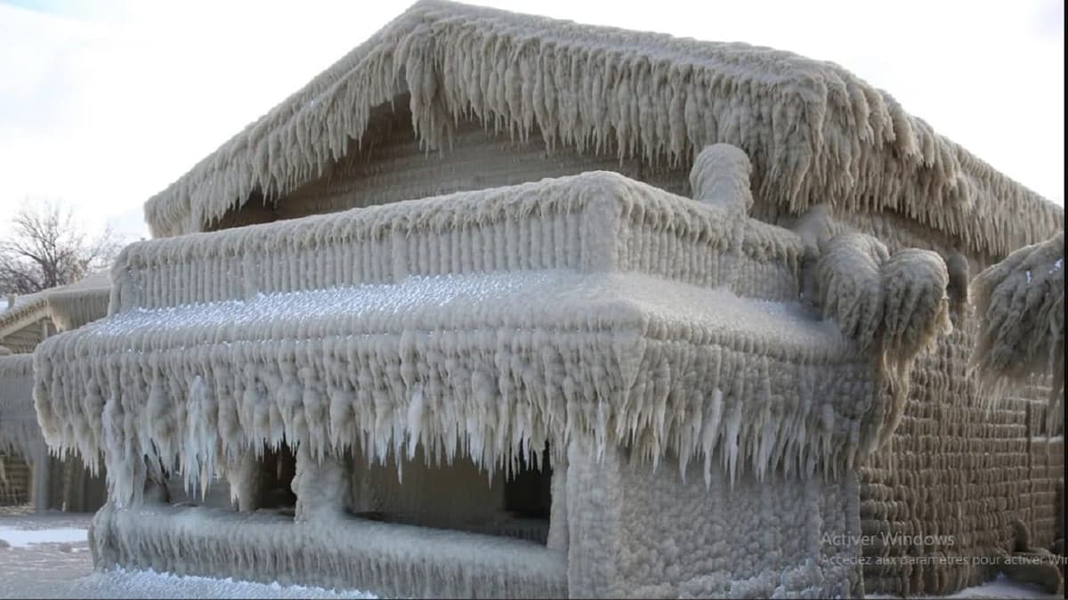 Elliott: une partie des États-Unis paralysée par une tempête polaire meurtrière