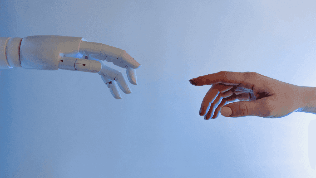 Intelligence artificielle : Elon Musk et des experts alertent sur les « risques majeurs pour l’humanité »
