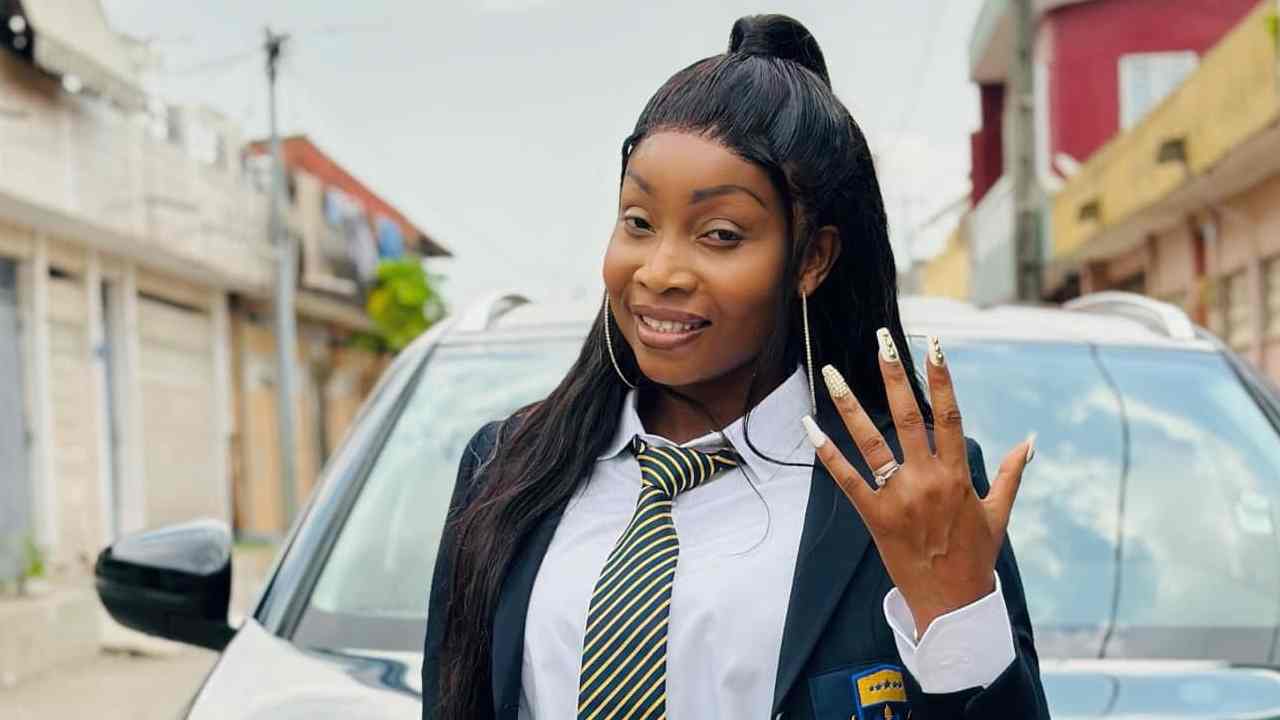 Vitale: la chanteuse ivoirienne retrouve le chemin de l’école