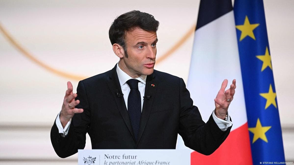 Entre insulte et remontrance, Emmanuel Macron dans une diplomatie du reproche