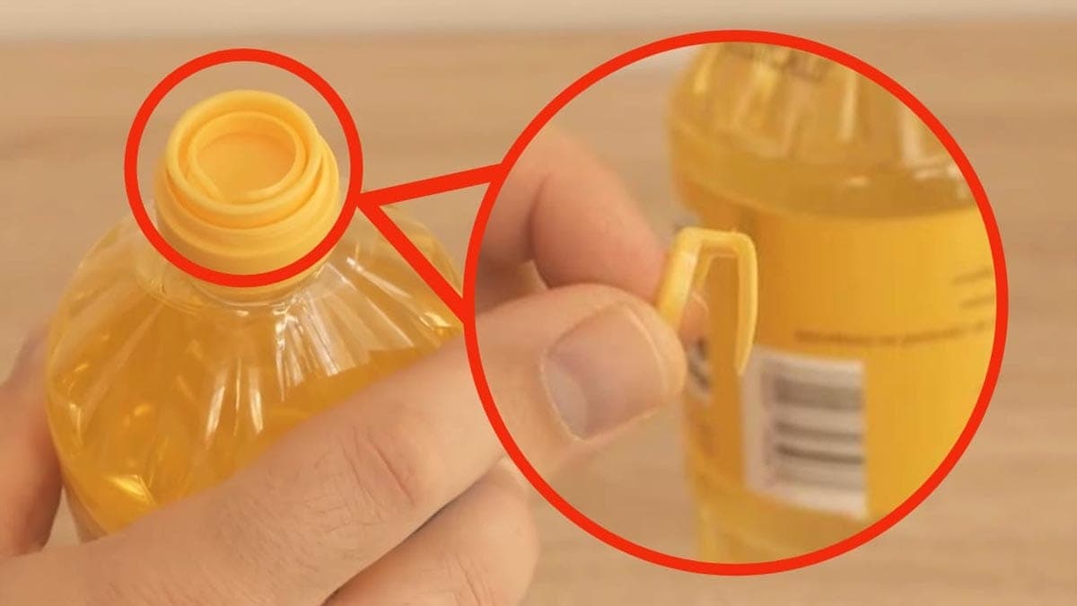 Languette en plastique sous le bouchon des bouteilles d’huile : pourquoi ne faut-il plus la jeter ?
