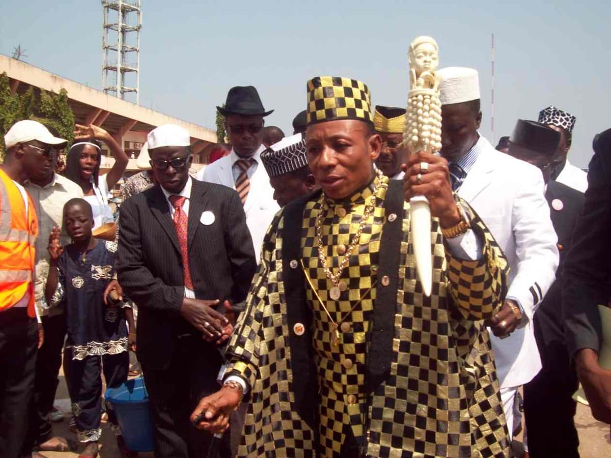 Bénin – Coups et blessures à la confrérie des Ogboni: l’empereur Owo-Lobè livre sa part de vérité