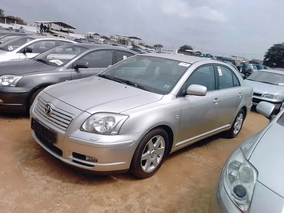 Togo: l’OTR met plusieurs véhicules et colis en vente aux enchères