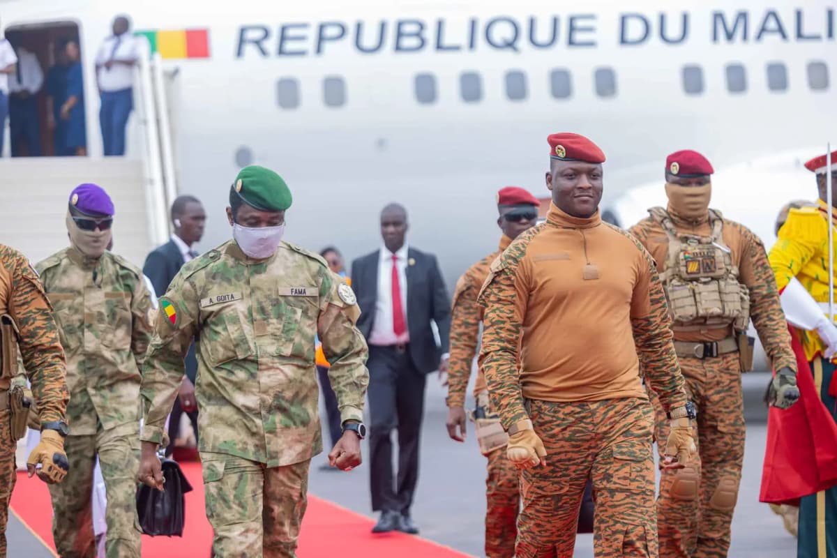Après le Mali, de nouvelles vidéos de soldats cannibales au Burkina