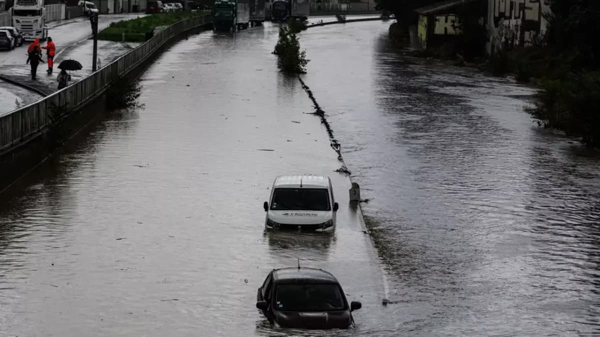France: des évacuations à Nice après le débordement du fleuve Magnan