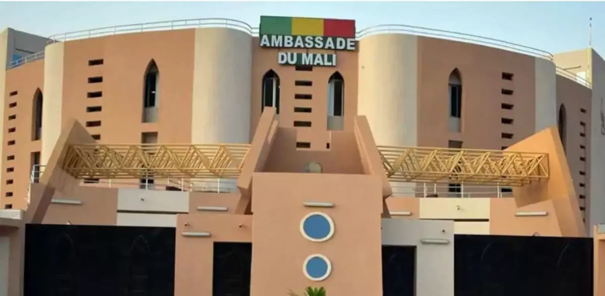 Qui se cache derrière la manifestation des maliens en Côte d’Ivoire contre la sortie de la CEDEAO ?