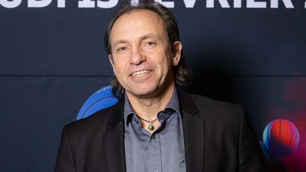 Philippe Candeloro : « Ici, c’est une maladie aujourd’hui d’être… »
