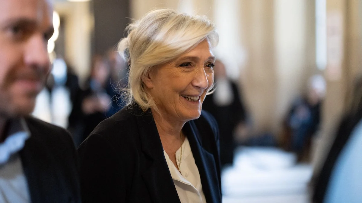 Marine Le Pen affirme que son minou vit « douceur » et « joie profonde » dans l’intimité