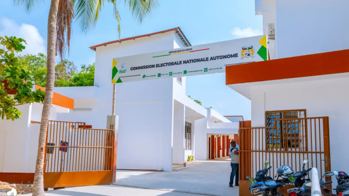 Bénin : à la veille de la présidentielle, la CENA mobilisée pour assurer le matériel de vote