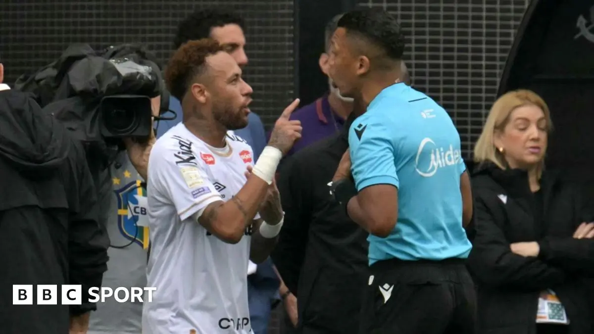 Santos : Neymar écarté du terrain par une erreur d’arbitrage