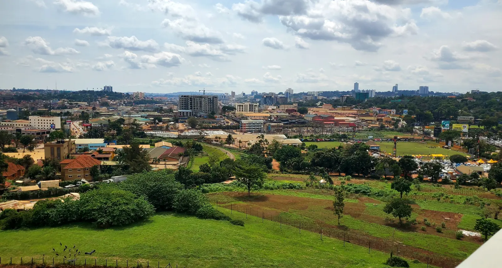 Ouganda : une demande de prêt de 207,77 millions d’euros pour 137 km de routes