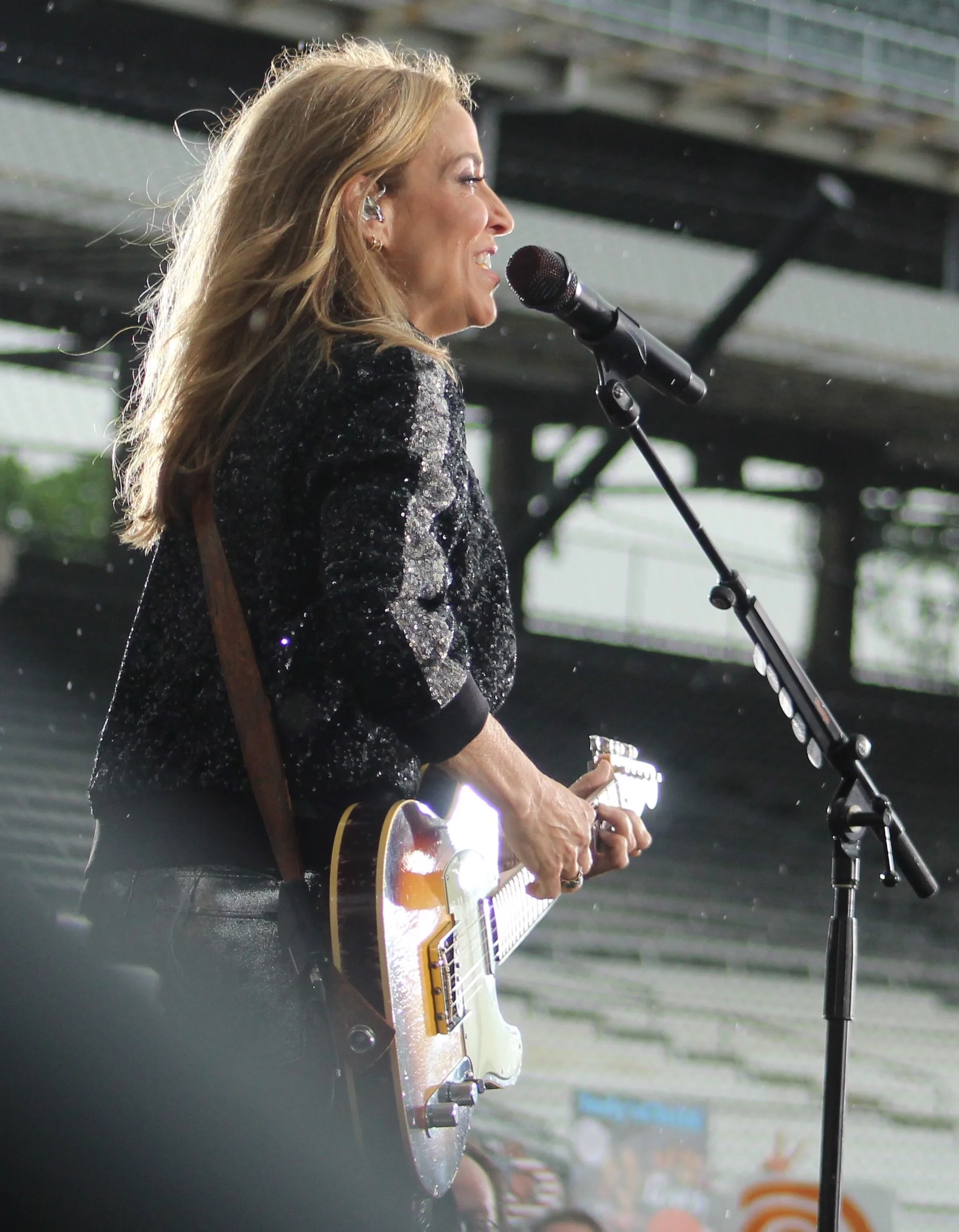 Sheryl Crow reçoit le BMI Troubadour Award, honorée par Olivia Rodrigo et Chris Stapleton