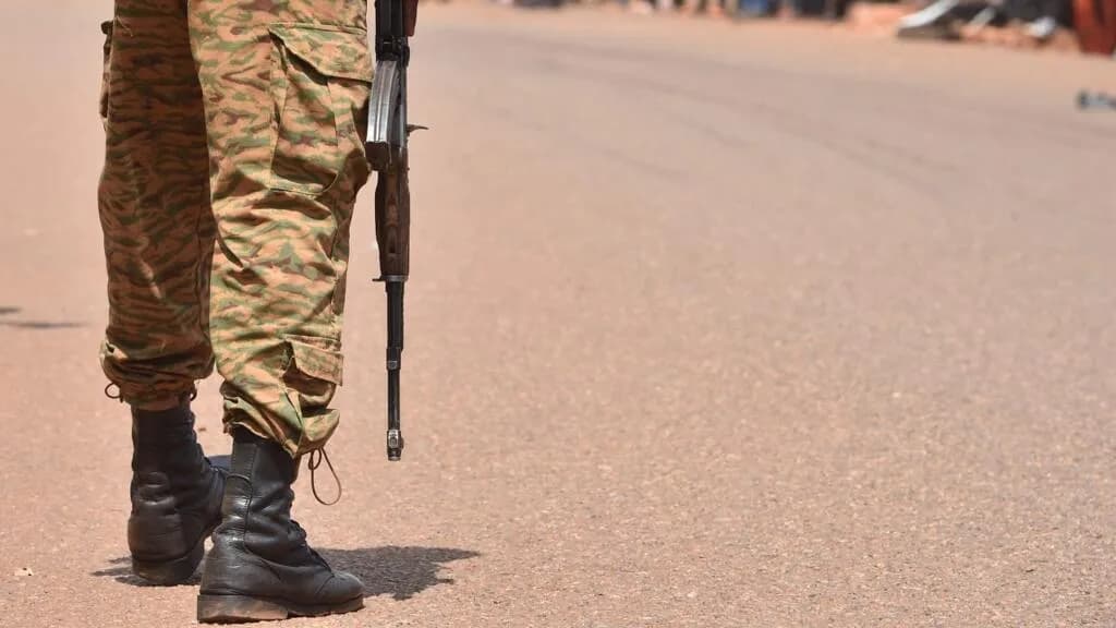Burkina Faso: over 400 assailants neutralized in the east and northeast, according to the army.